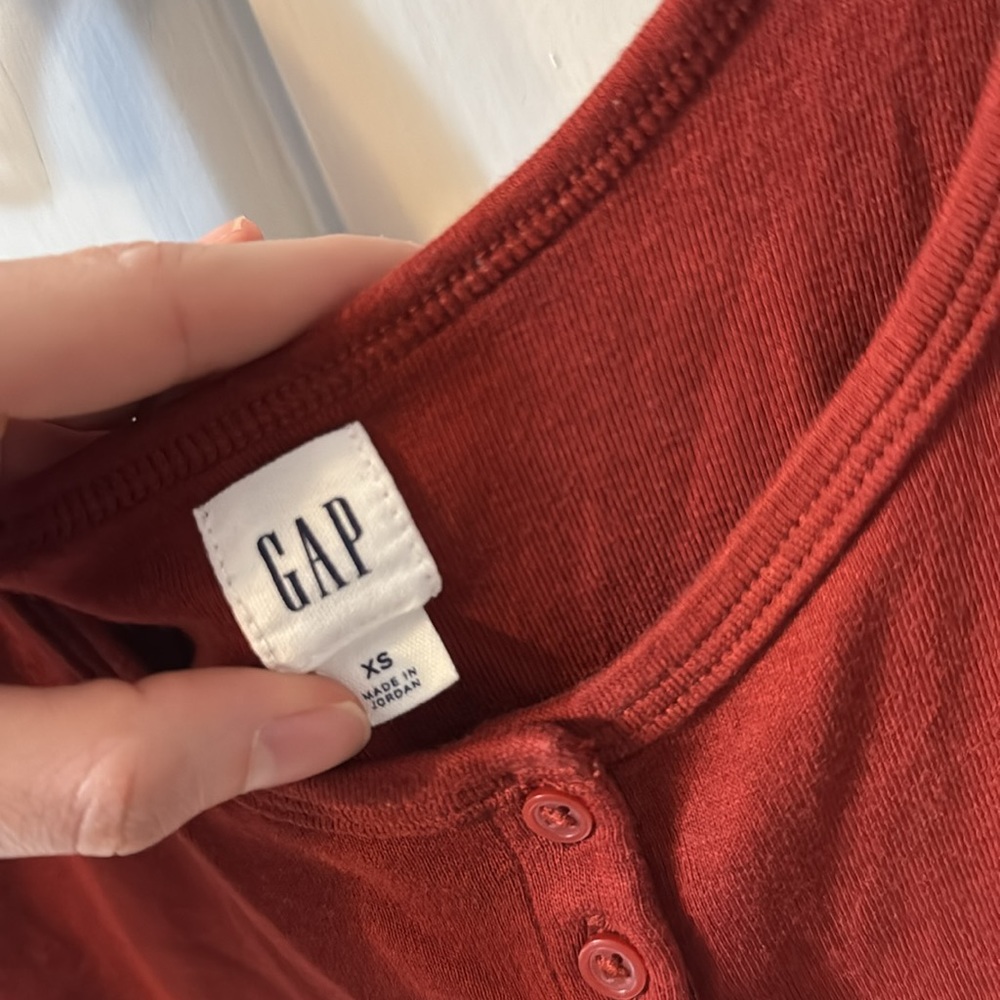 Tank - Picture 2 of 5